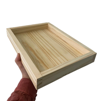 Bandeja madera de pino rectangular 28x18x6cm.